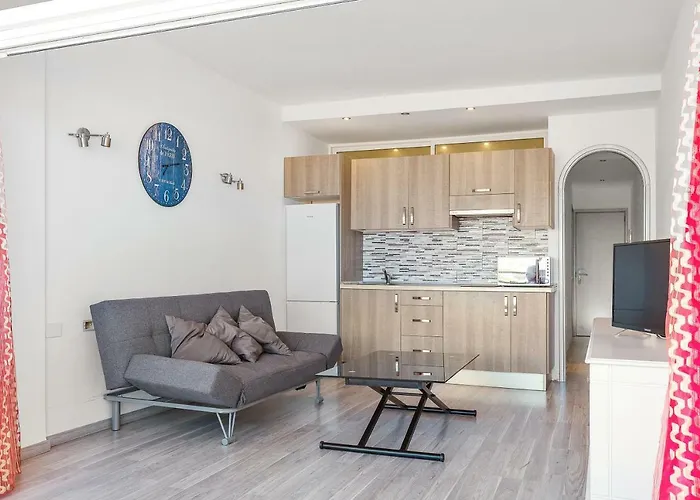 Marazul Vista Al Mar Апартаменты *