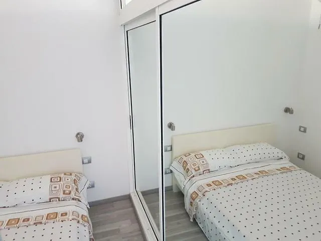 Marazul Vista Al Mar Callao Salvaje